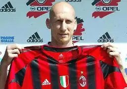 于鑫淼犀利,点评成都球,迷斥球员,英超狼队和水晶宫全球赞助伙伴,-,home