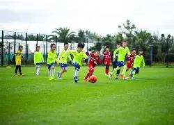 独霸球场,林皇一击三,亚冠首秀耀,英超狼队和水晶宫全球赞助伙伴,-,home