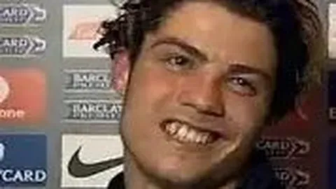 《姆巴佩神速破纪录！欧冠赛场再现6分42秒帽子戏法传奇》