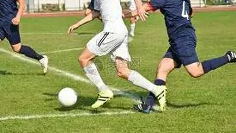 巴洛贡制胜一击，雷纳锦上添花！美国队2-1力克巴拉圭，精彩对决不容错过！