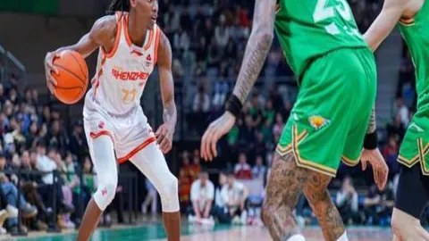 足球名宿刘建业加盟铜梁龙队，担任主教练，挥师再战赛场！